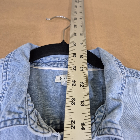 L.L. Bean Classic Blue Denim Shirt 1890/425 - Picture 6 of 9